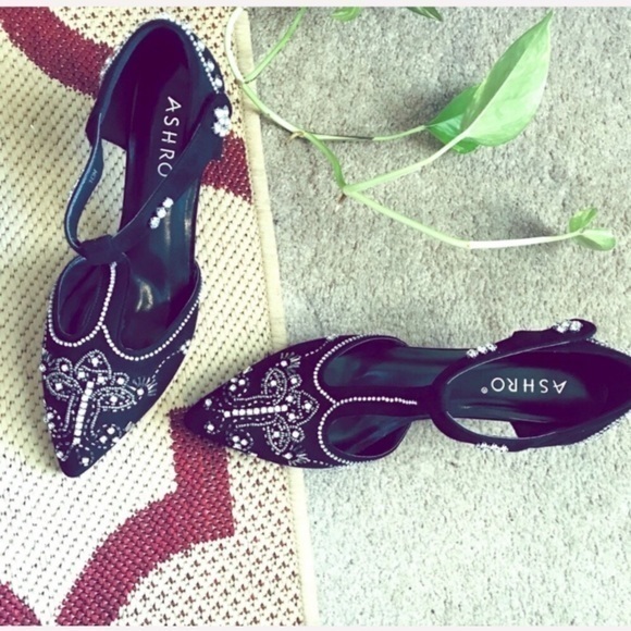 Ashro Classy Black Velvet Rhinestone T Strap Pumps Size 10 Medium - Picture 5 of 11